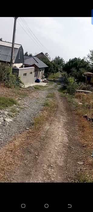 Uchastka sotiladi