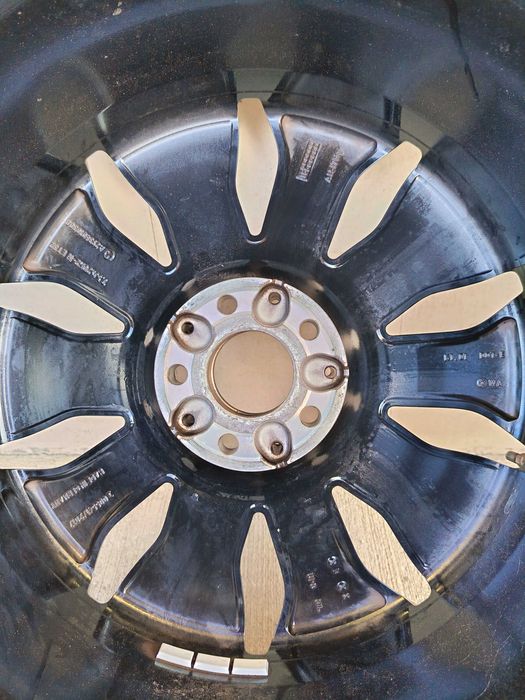 20 цола Mercedes EQE SUV W293 оригинални джанти с летни гуми Pirelli