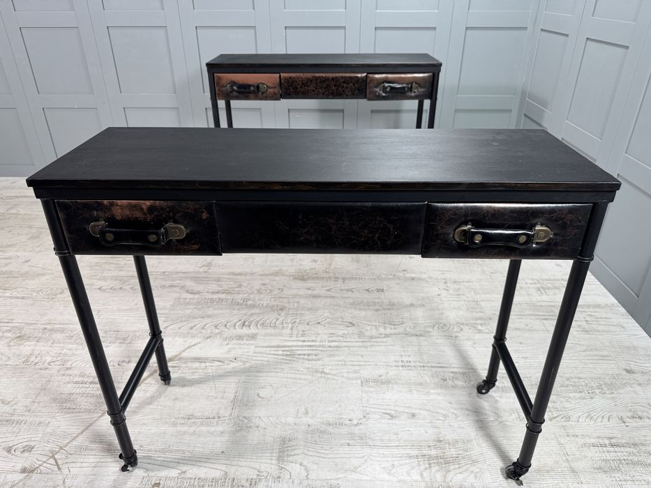 Конзолни маси в индустриален стил Р472