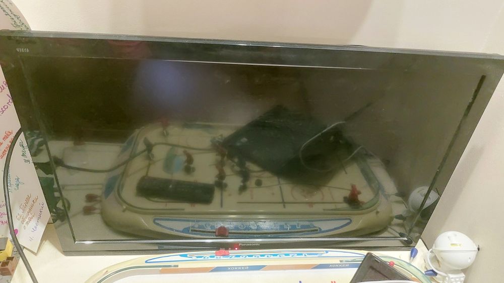 Телевизор Panasonic 90см