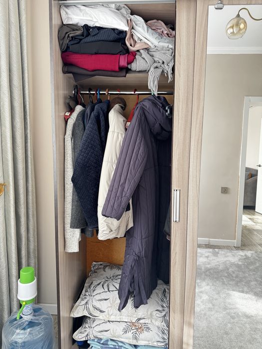 Срочно продам шкаф купе и комод