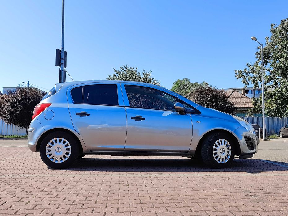 Opel Corsa 1.4 Benzina 2011