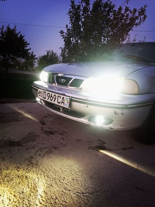 Qolganini moshinani yonida gaplashamiz