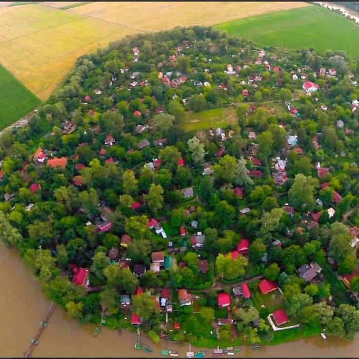 Casa insula Mureș trei insule