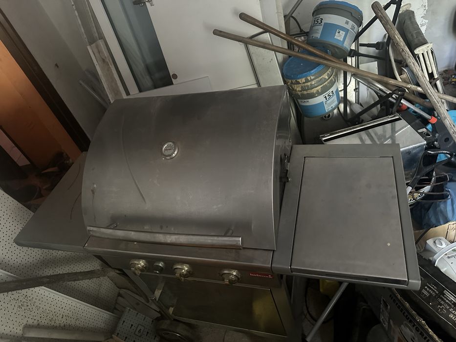 Se vinde gratar pe gaz de la barbecook