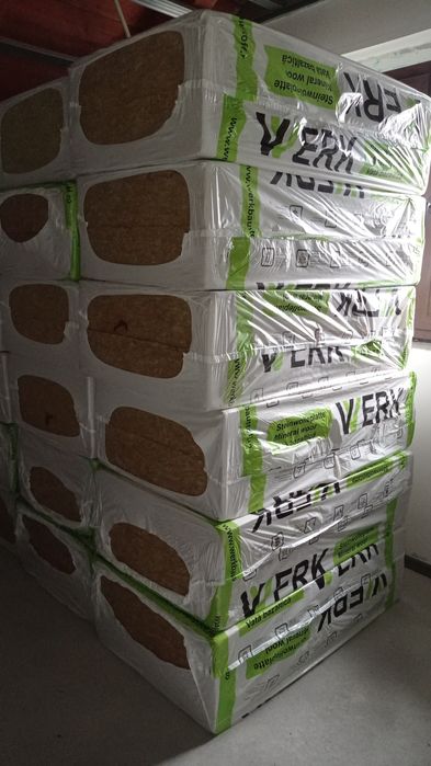 Vând vată bazaltica Werk de la Sto de 15cm pentru fațada de 10 Kpa.