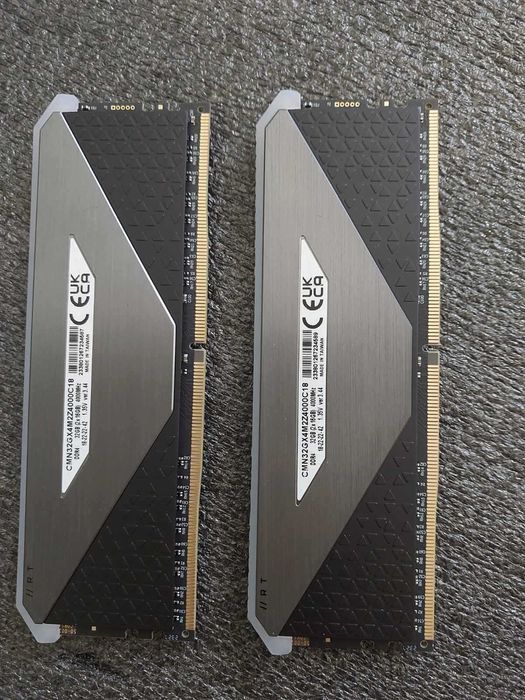 32GB DDR4 4000Mhz - Corsair Dominator Platinium RGB, Corsair Vengance RT RGB