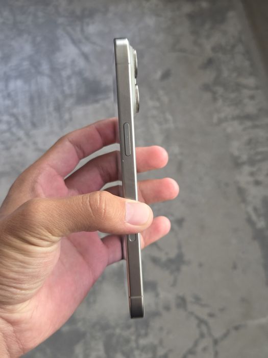 iPhone 15 Pro Max в Идеале