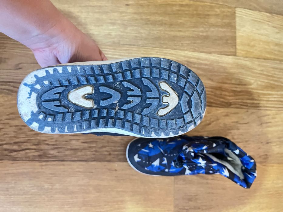 Продам зимние дутики