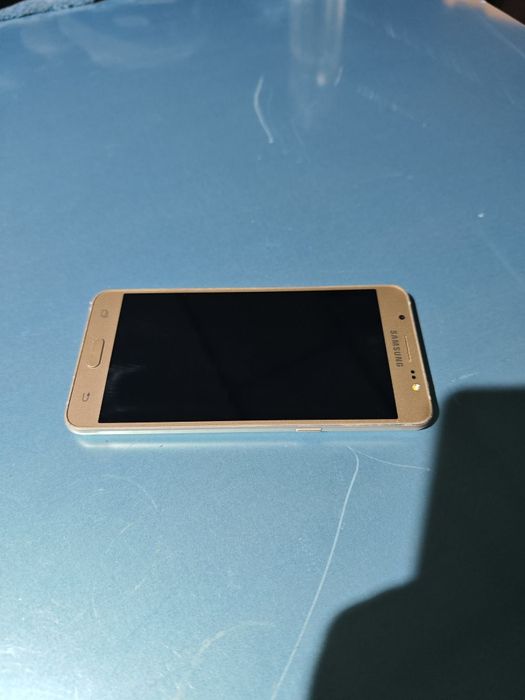 Samsung J5 2016 ...