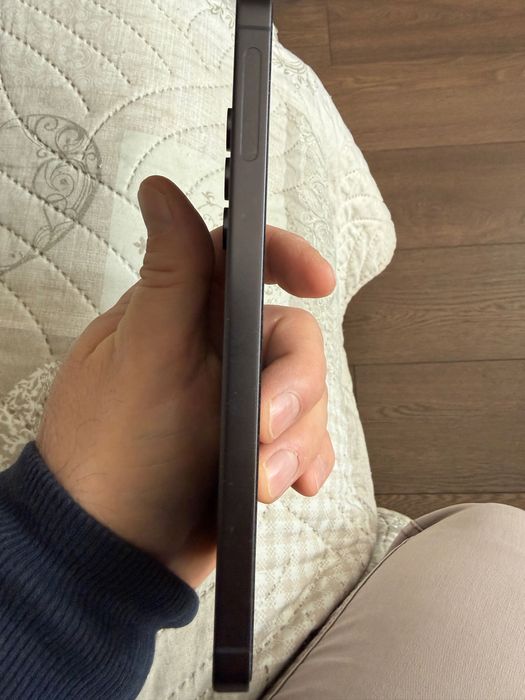 Продавам Samsung Galaxy S24 FE 128GB Graphite