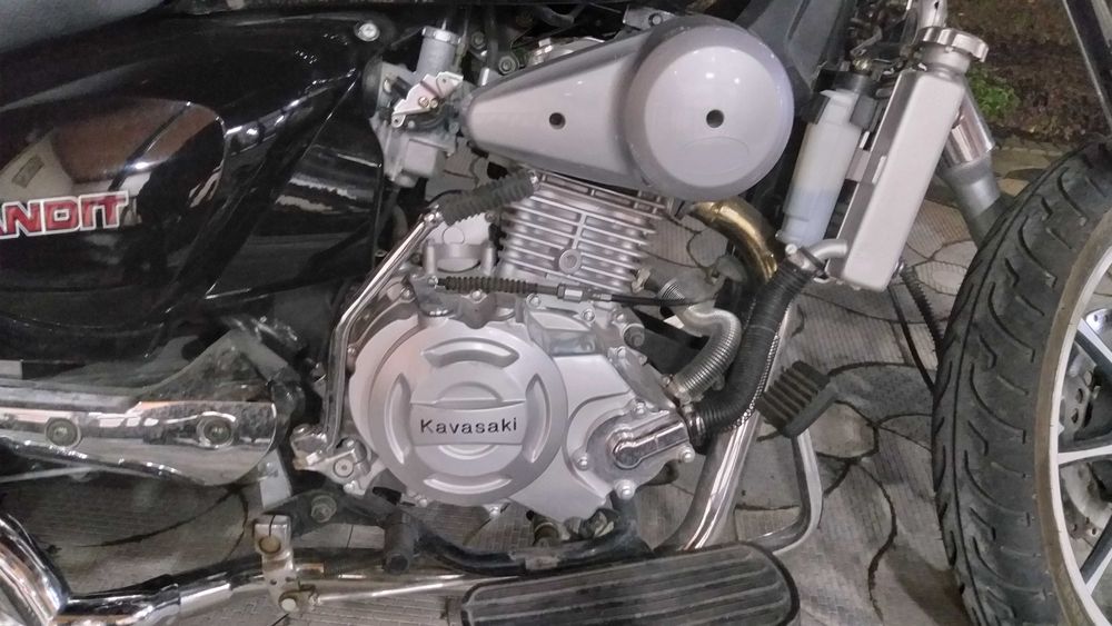 Продаётся мотоцикл KAVASAKI BANDIT 250 чоппер  НОВЫЙ.