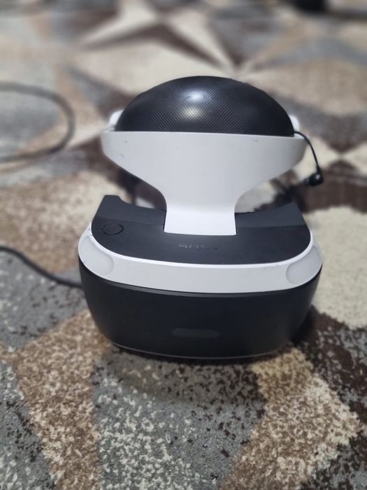 Vând PlayStation 4, volan gaming Marvo și cască VR și jocuri  PlayStation