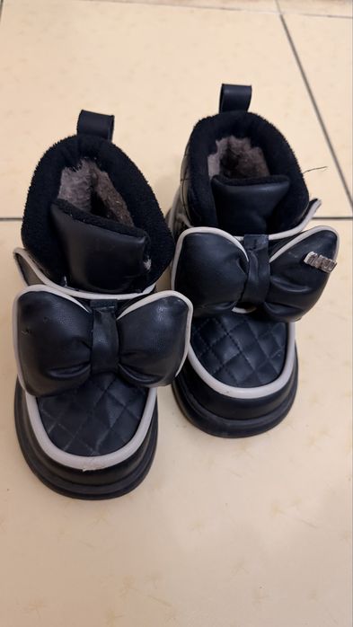 Детские сапожки для девочки 5-6лет размер 29