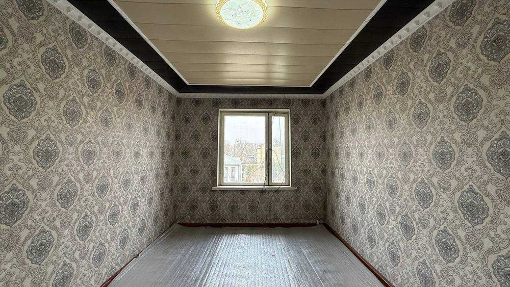 Фарғона ш. Фрунзиский Мухайё Флагмен 2 хонали сотилади. ID: 1743