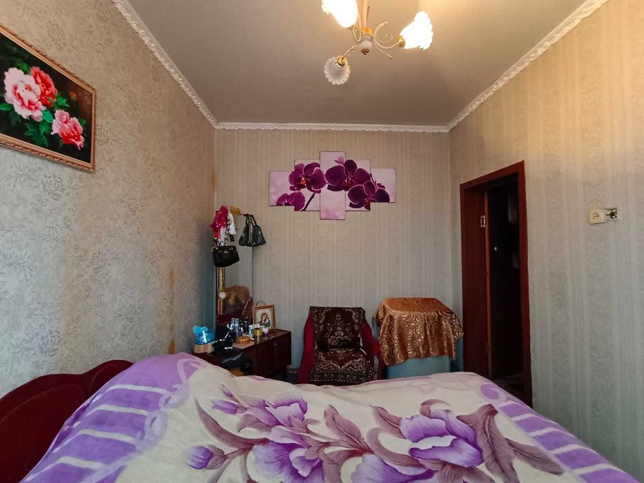 Продаю 4 комнатный дом в Пришахтинске.