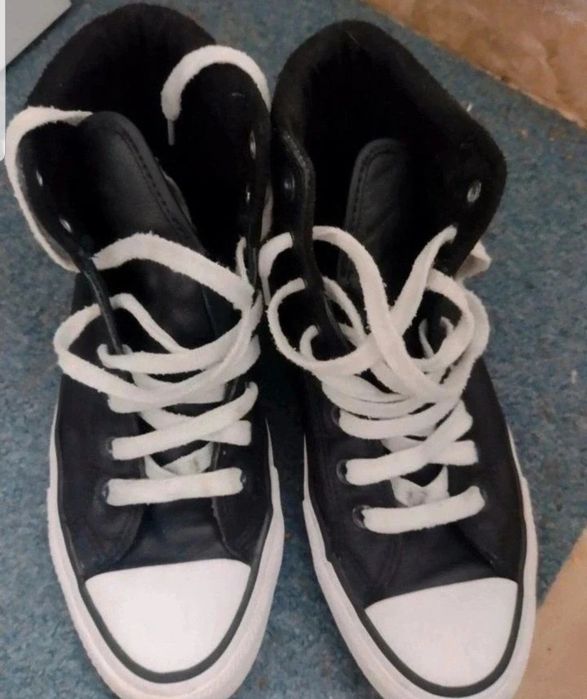 Converse înalți negri mărimea 40