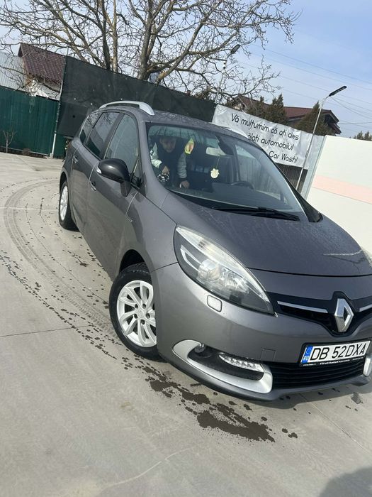 Renault Megane Scenic LIMITED
7 locuri
Renault Megane Scenic LIMITED
7