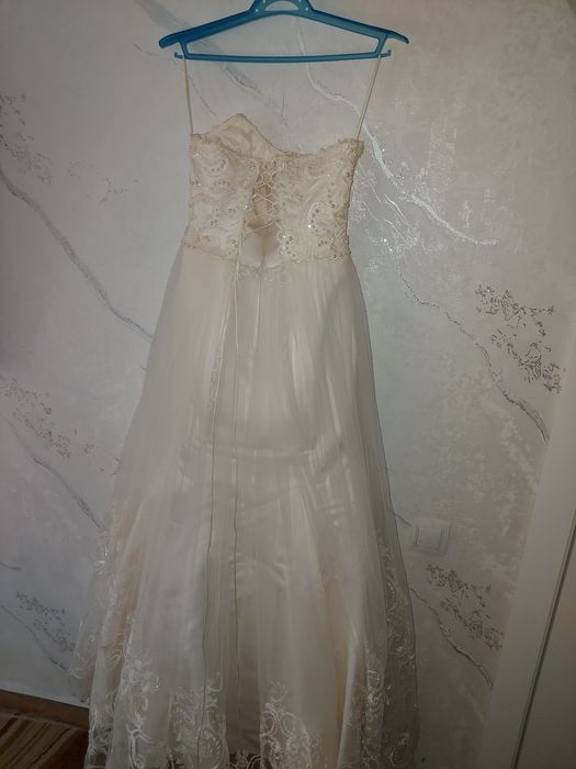 Продаю свадебное платье