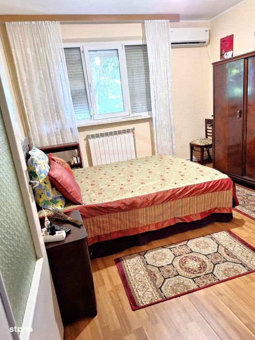 75.000 euro, 3 camere, Centru, etaj 3/4