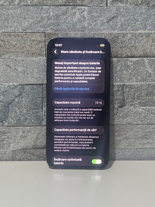 Iphone 13 mini.