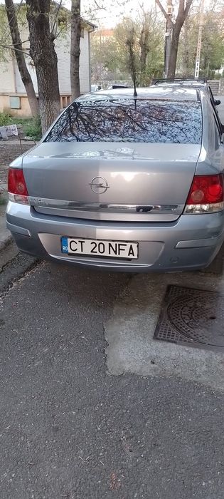 Vand Opel Astra Sedan benzina 1.6 (16 valve) 115 cai