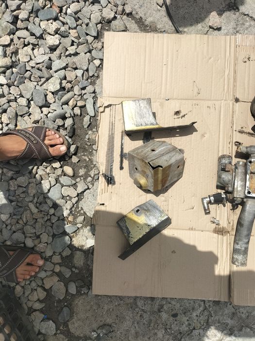 Продам запчасти для  Nissan Mistral