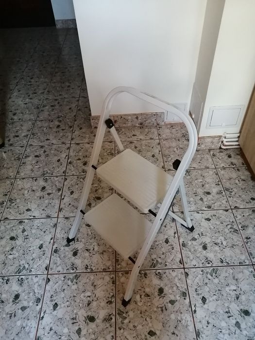 Scară metalică pliabilă, 2 trepte, 150kg, Cs10920