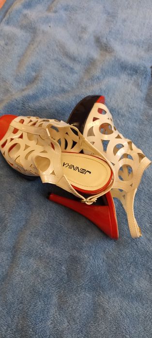 Дамски сандали и обувки номер 39