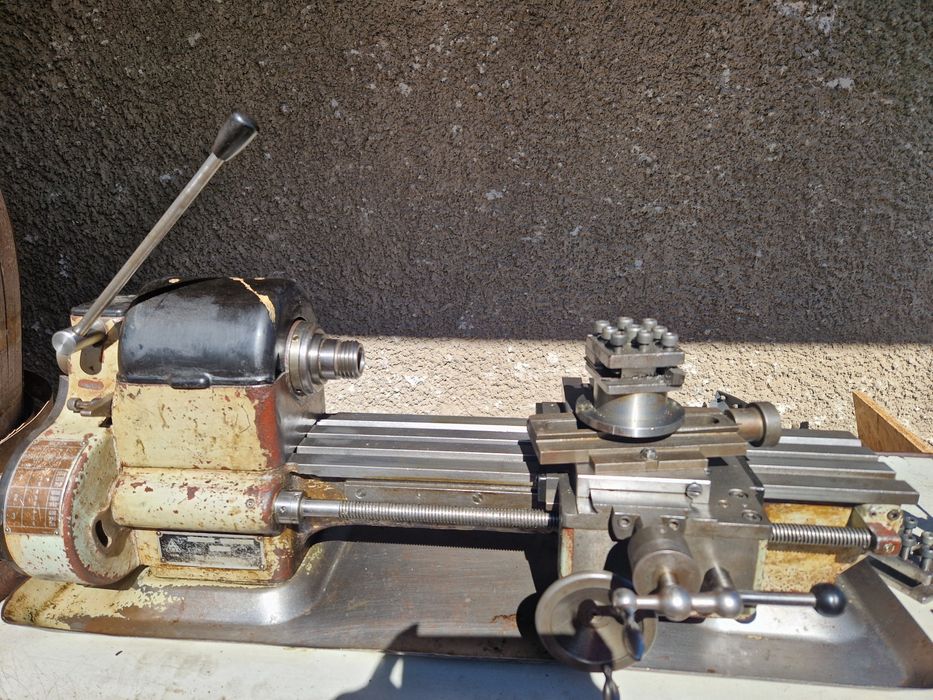 Продавам струг ТОС MN 80A  за възстановяване/резервни части