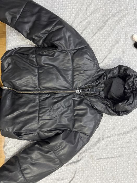 Черно зимно яке Bershka