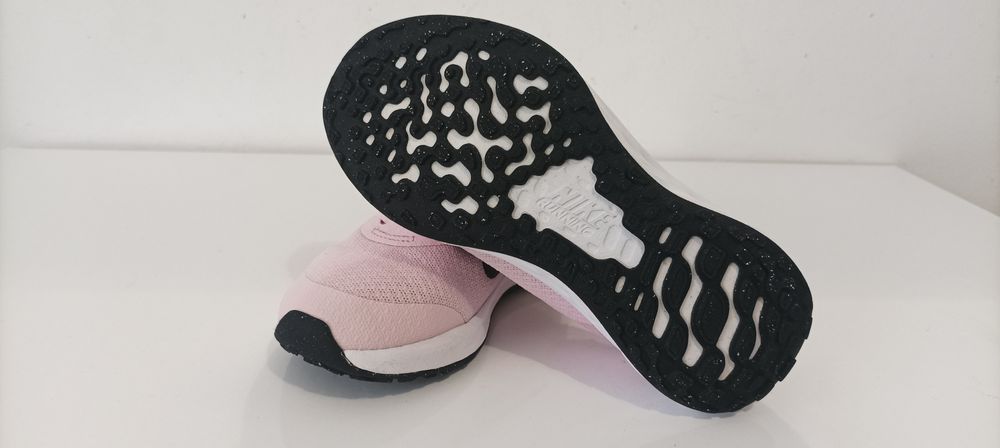 Детски Nike revolution