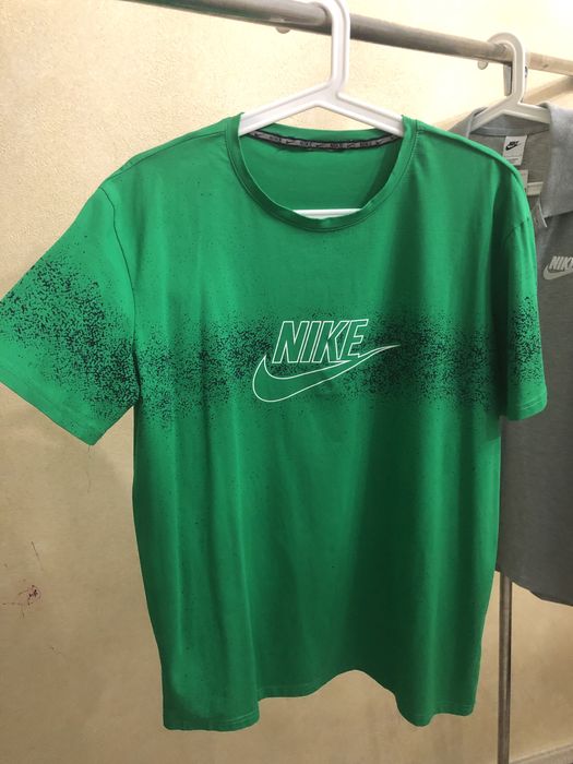 Nike futbolka razmer L