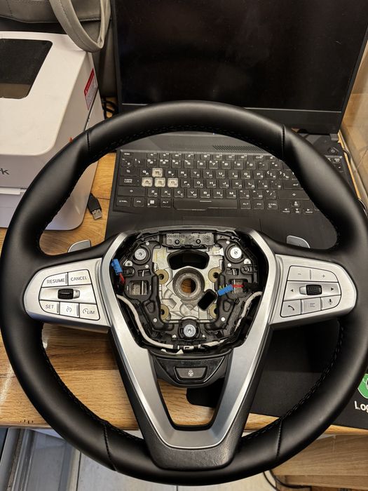 Руль bmw x7 g30.