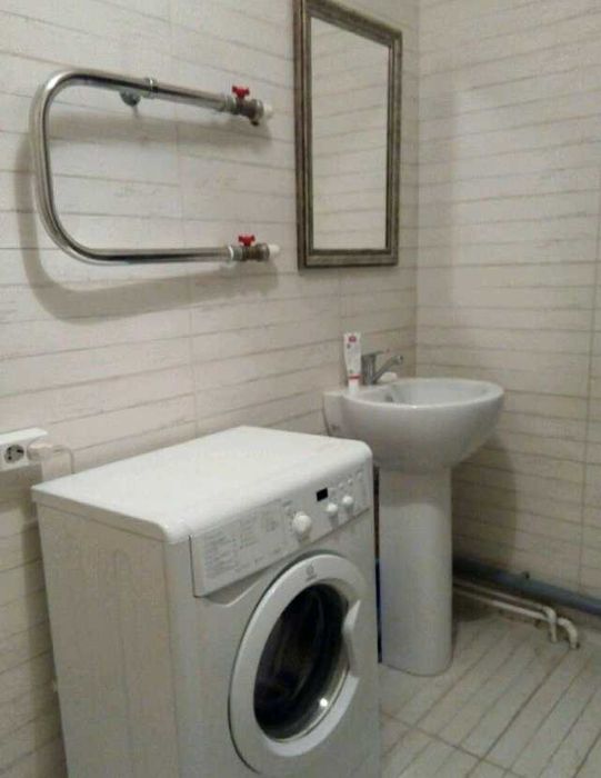 Дава се под наем Двустаен апартамент в Пловдив, Център - 45 кв.м за 168.3 € - Снимка #2