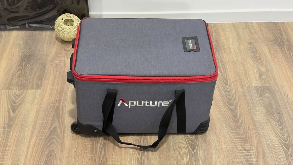 Светодиодный осветитель Aputure LS 600d