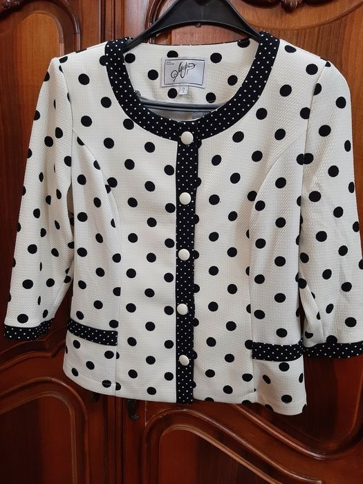 Пиджак летний, производство Корея.размер 8 (46)