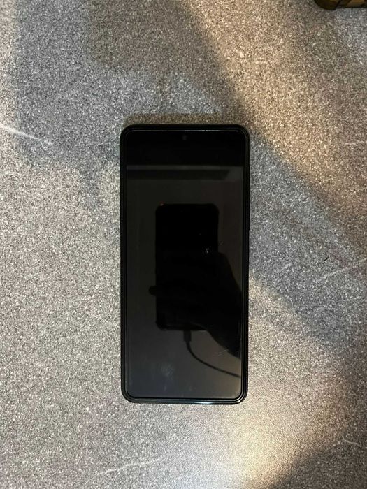 VIVO Y28 телефон
