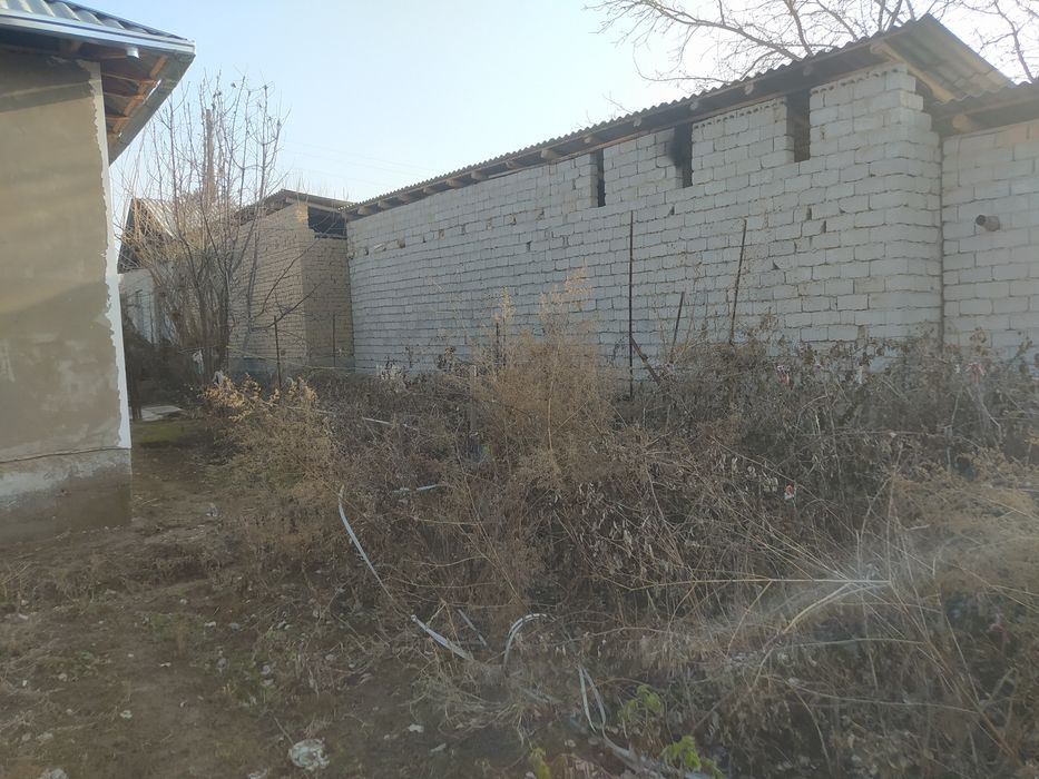 Yer uchastka sotiladi. Naxtga. Hujjatlar hammasi joyida. 6 sotix