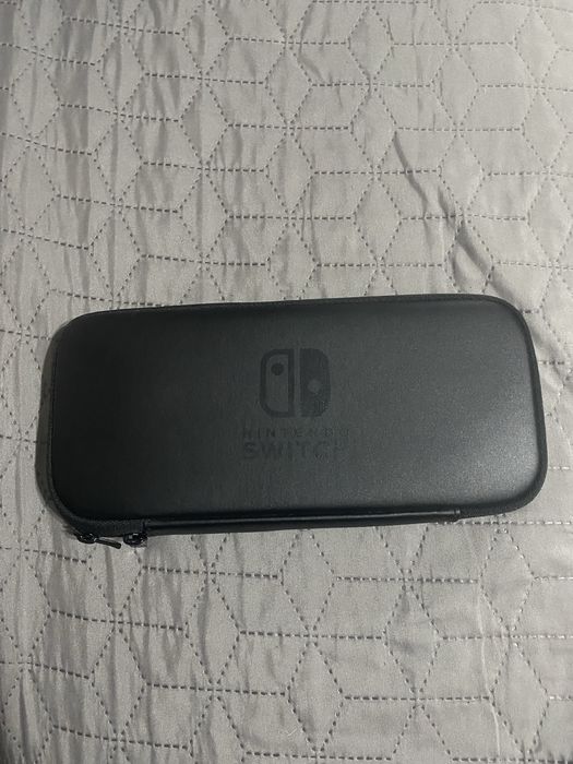 Vând nintendo swich lite