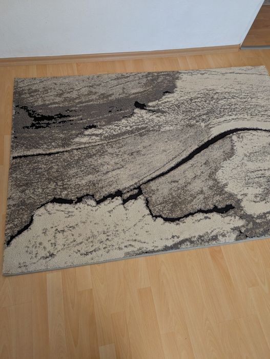 Килим 120 х 170, перфектен