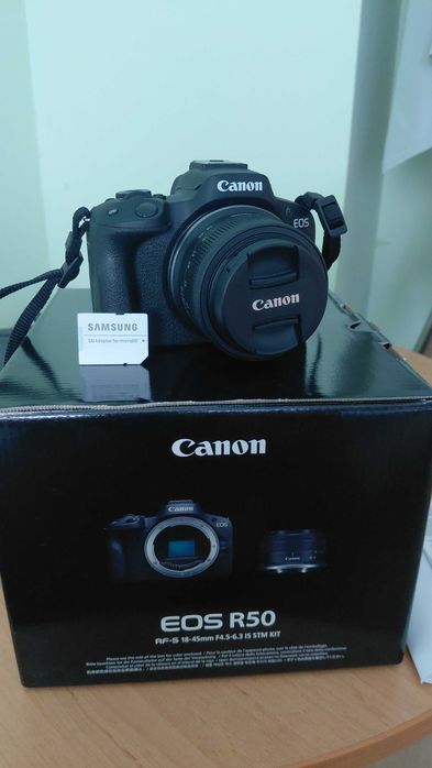 Фотоапарат Canon EOS R50