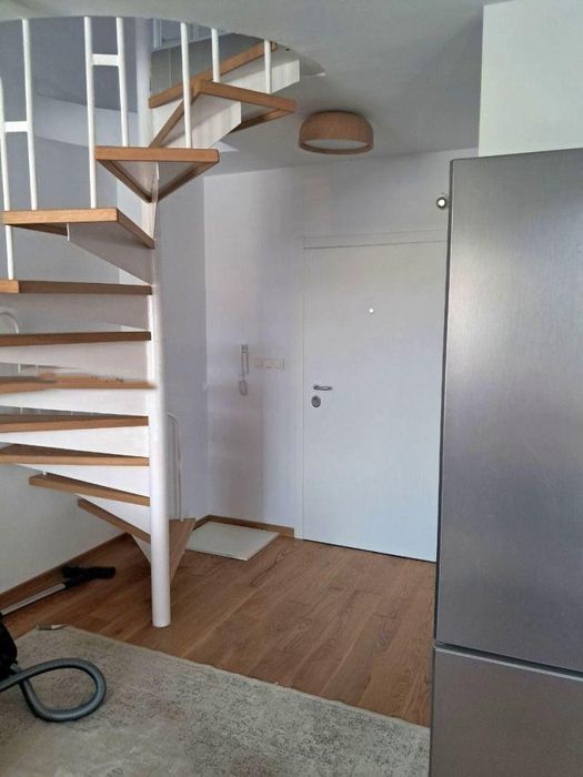 Тристаен апартамент в центъра на София.