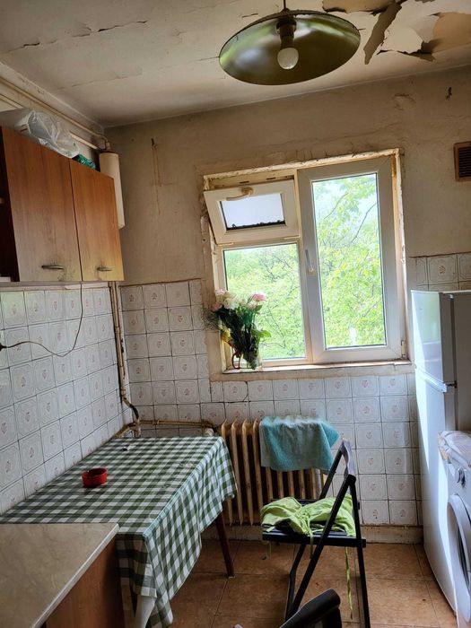 Proprietar, 2 cam Plaza, str. Brasov, 4/4, Piata Moghioros