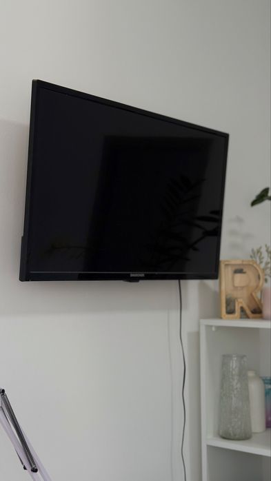 Продам телевизор 32 дюйма, 81 см