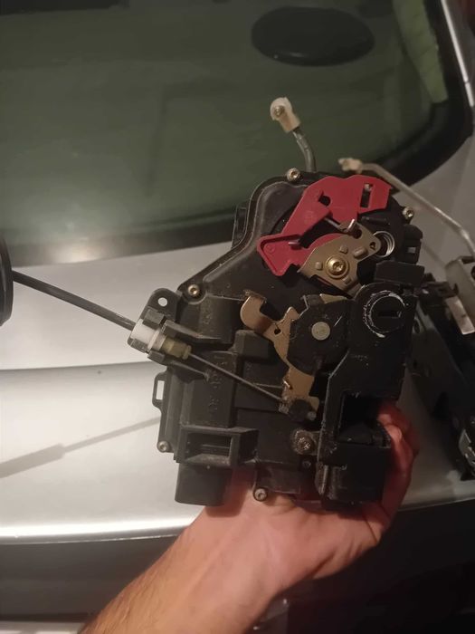 Стъклоповдигачи, Брави, и Хидравлична Помпа! Ауди А4 Б6