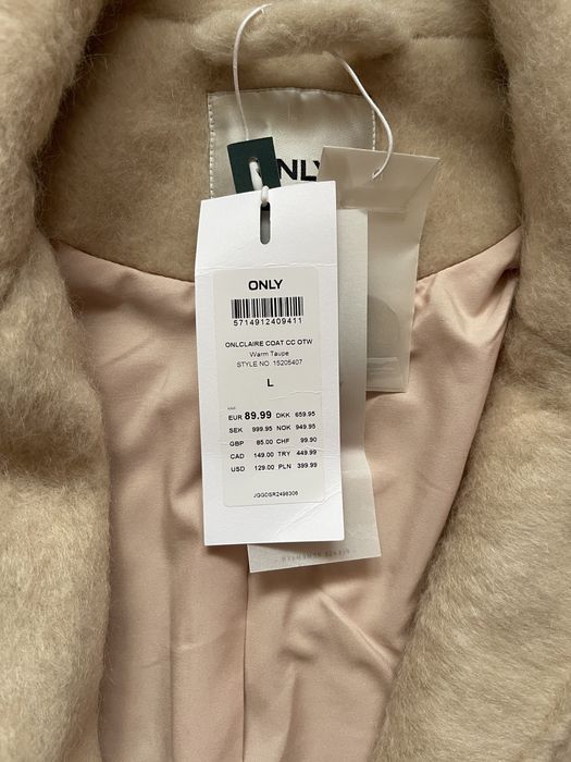 Palton roz nude
