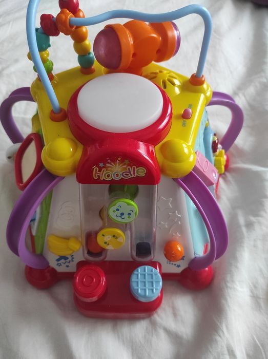 Супер куб с 15 динамични дейности, музикална играчка