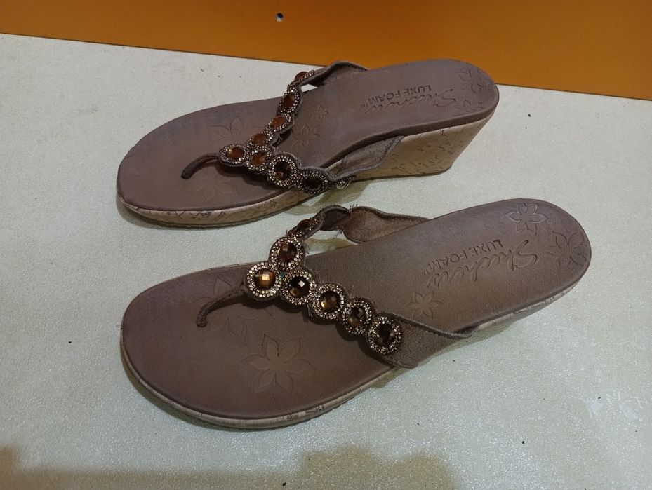 Skechers Luxe Beverlee чехли N 39 - 25 лв