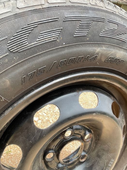 Продавам резевна гума за Голф 4
